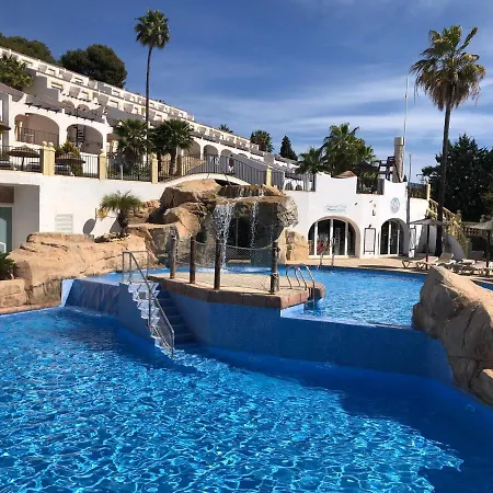 Pool Paradise Апартаменты *